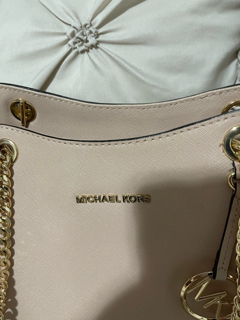 Michael Kors Blush Saffiano Leather Tote with Gold Chain Details - Picture 3 of 9